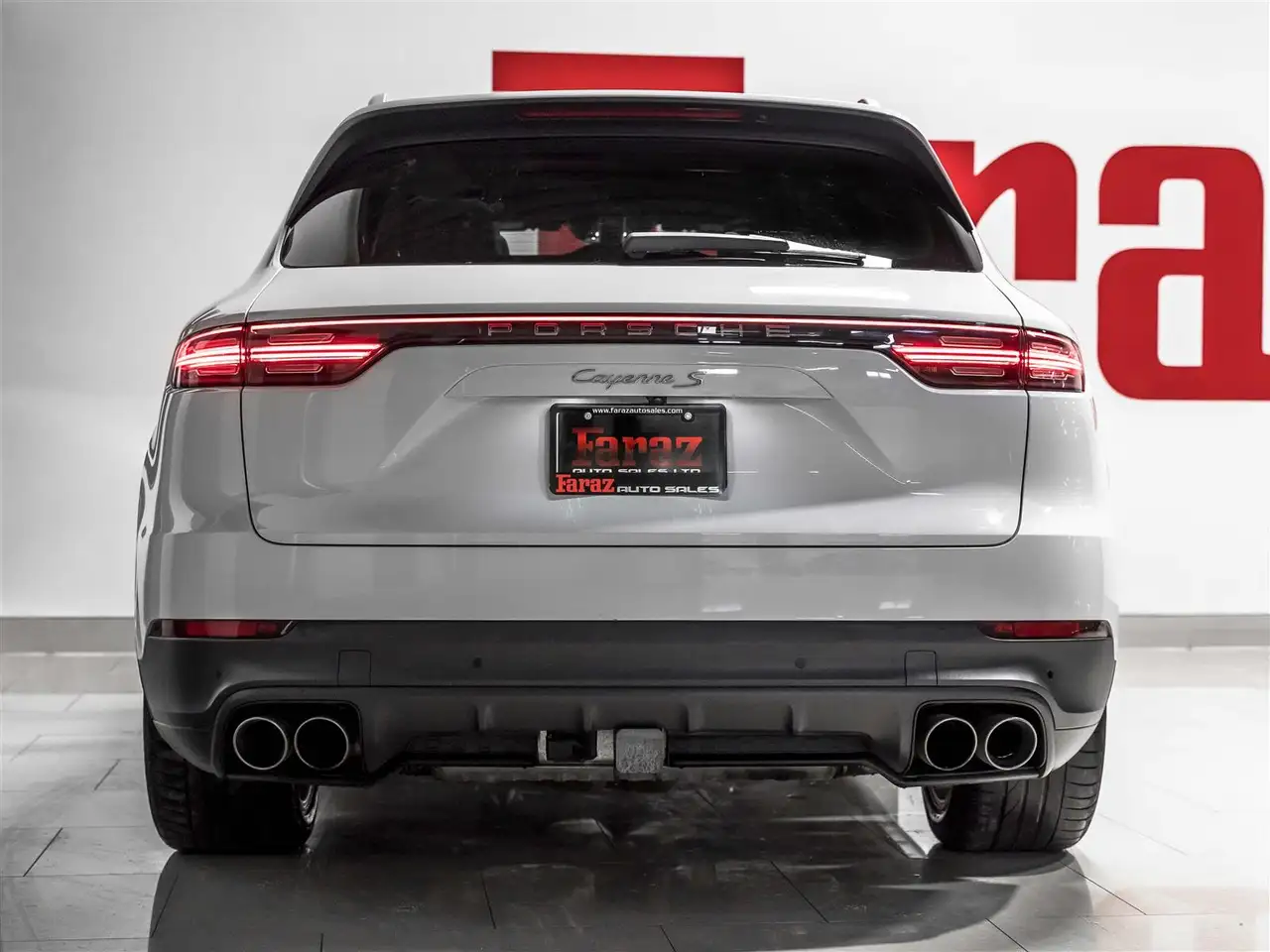 Porsche Cayenne снимка Porsche Cayenne