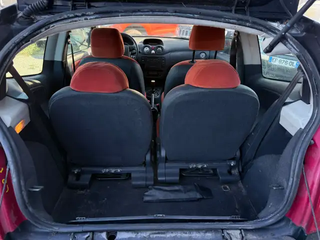 Citroen C2 view 11