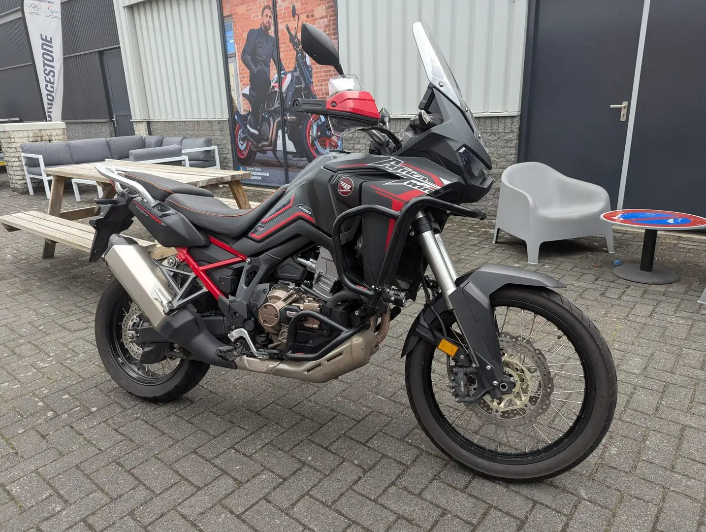 Honda CRF 1100 CRF1100D AFRICA TWIN DCT Rood - 1