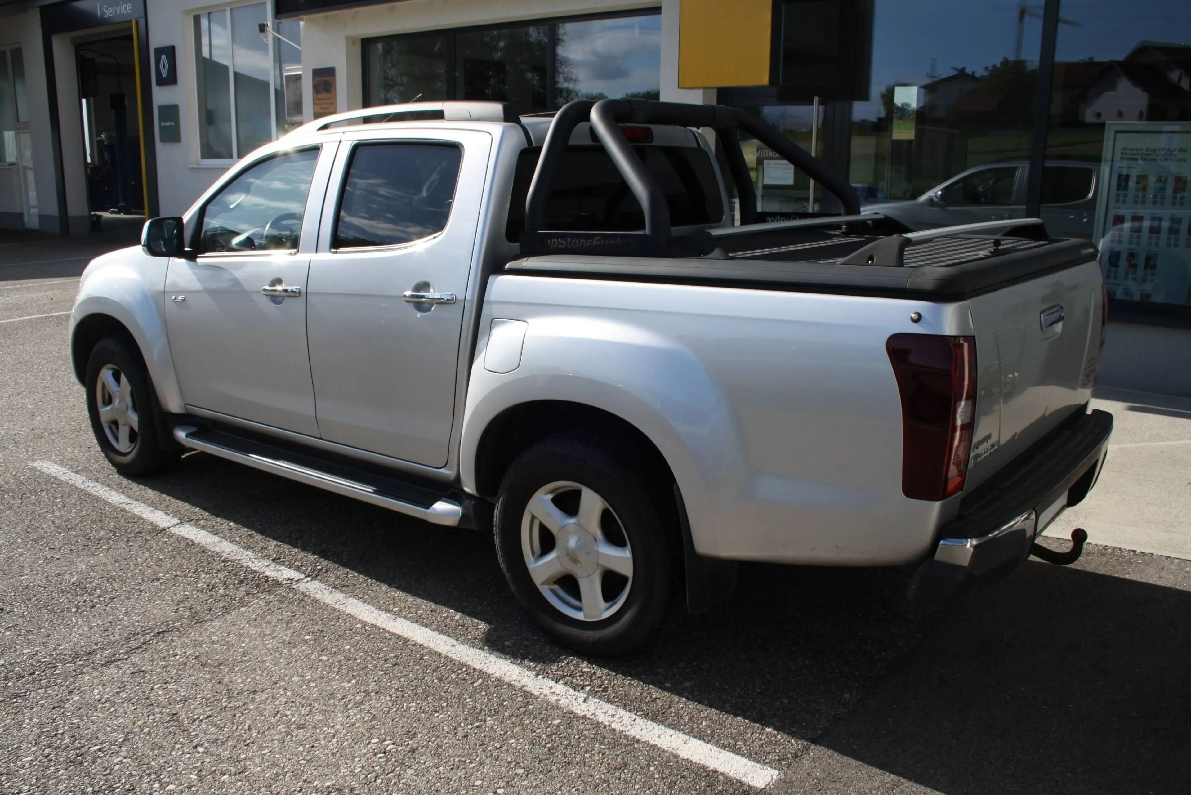 Isuzu D-Max Double Cab 2,5TD Premium Automatik 3,5t — photo 3