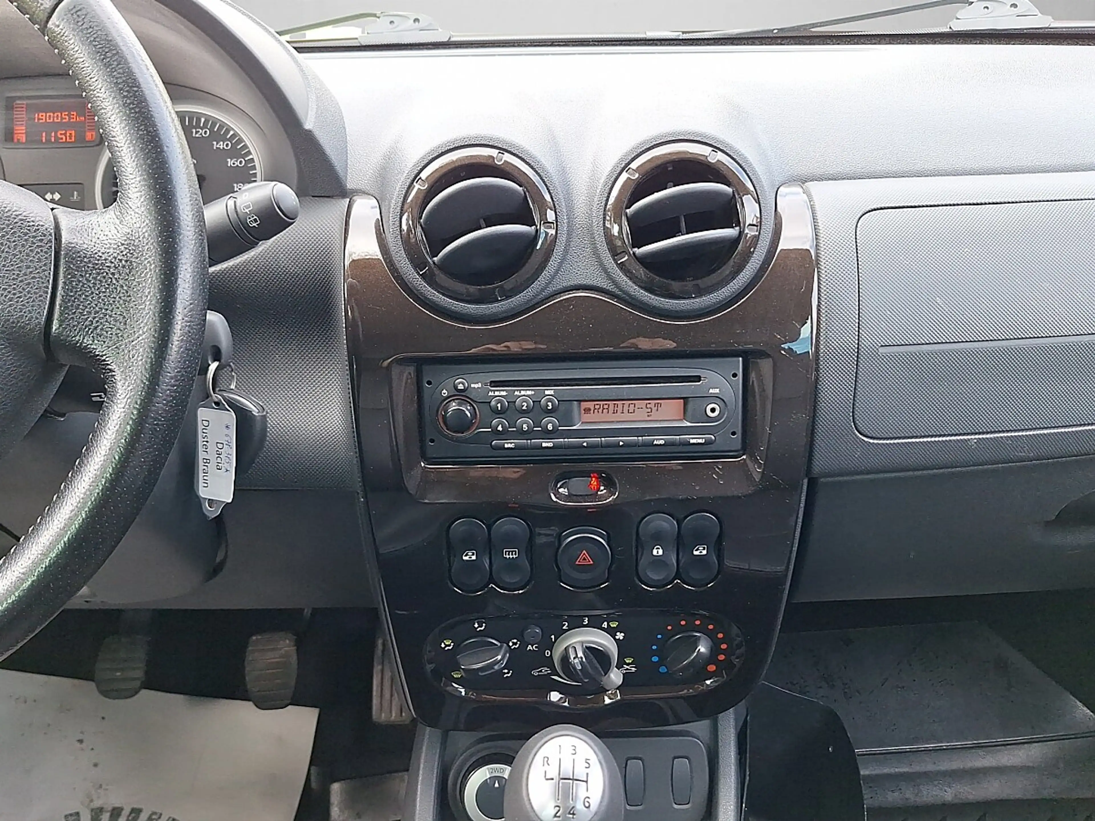 Dacia Duster Experience dCi 110 — photo 15