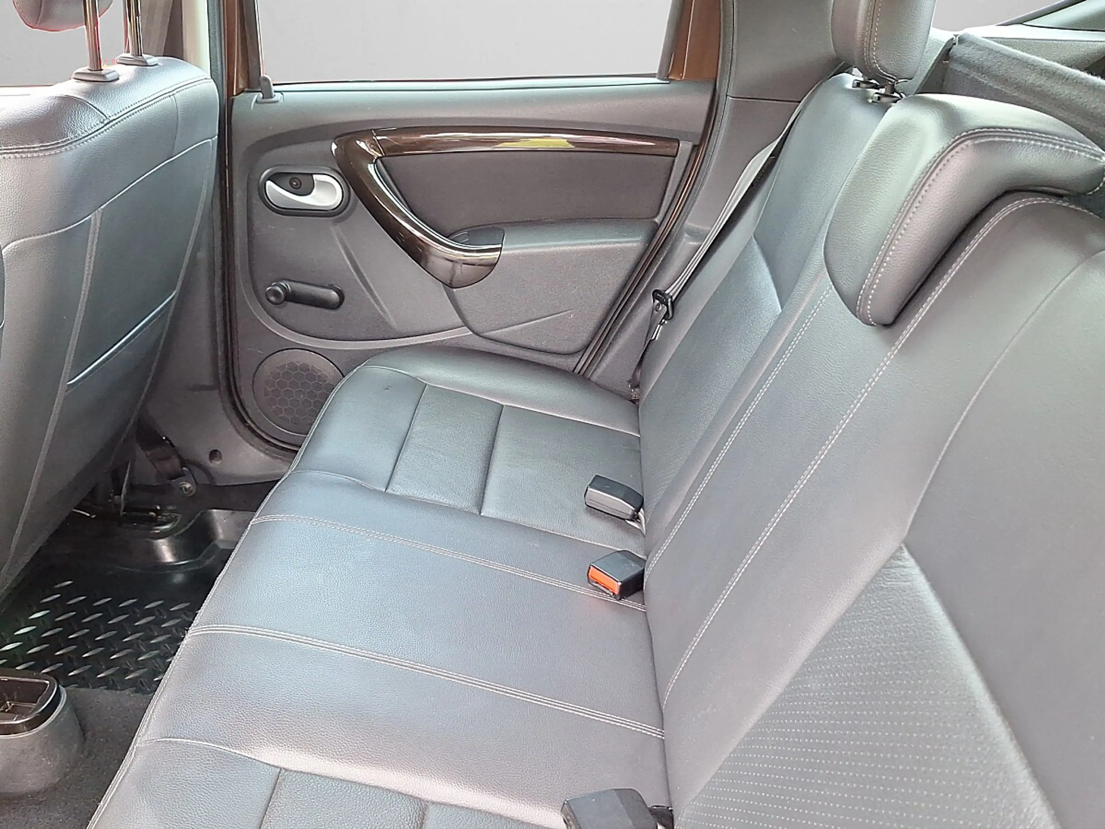 Dacia Duster Experience dCi 110 — photo 12