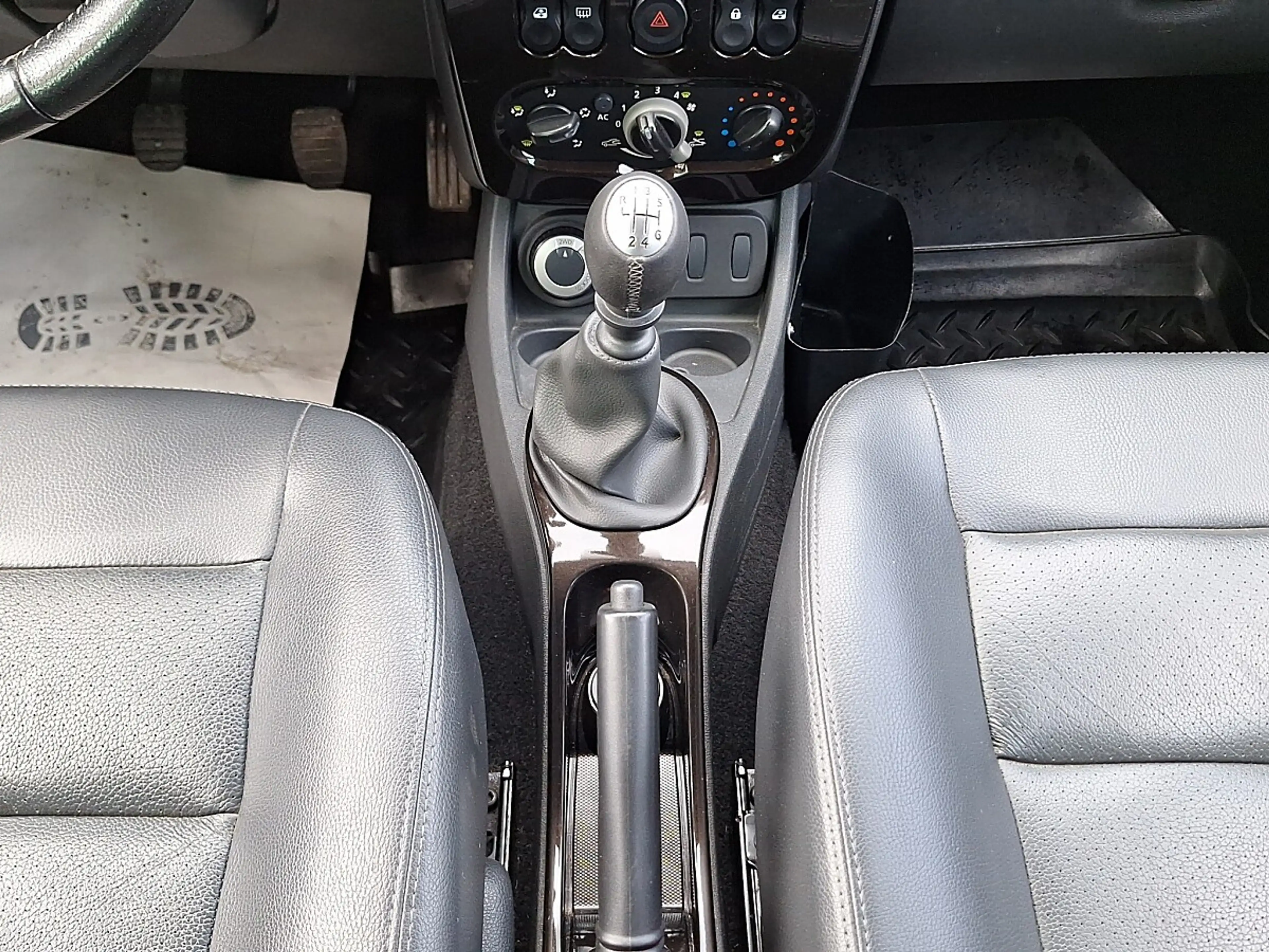 Dacia Duster Experience dCi 110 — photo 14