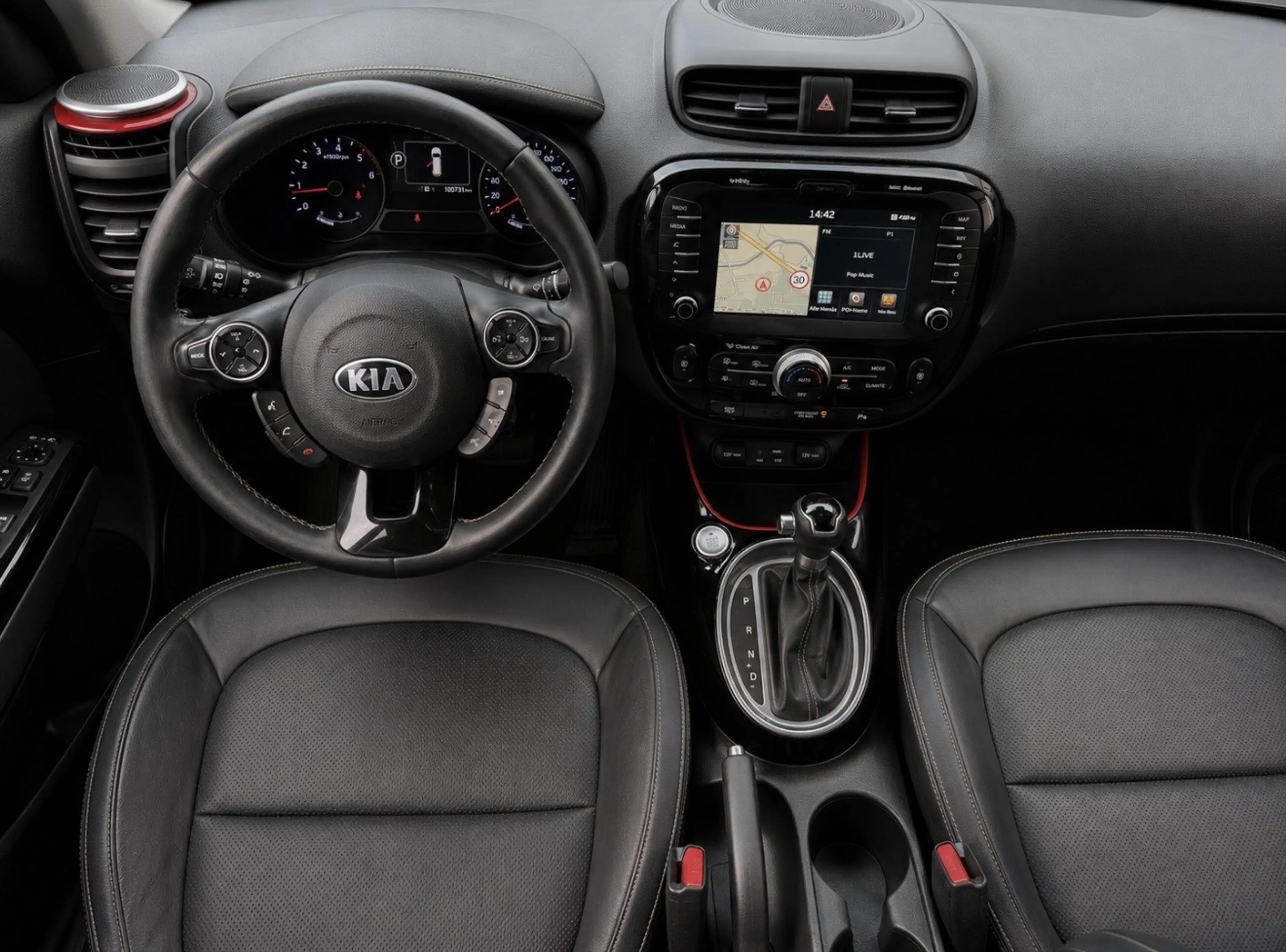 Kia Soul Iconic Panorama  Navi Xenon 18 Zoll R-Cam 4XSitzhe — photo 15