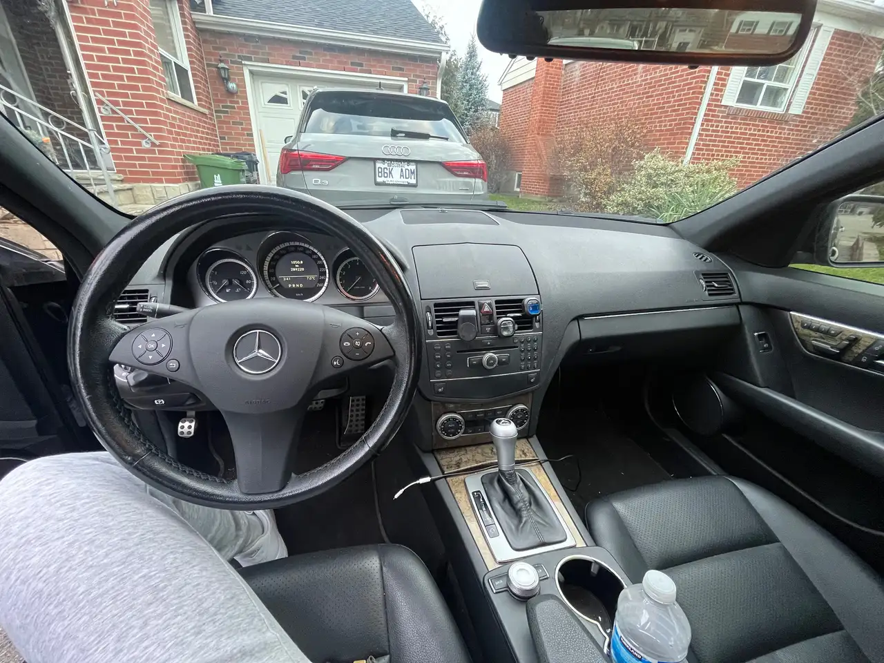 Mercedes-Benz C-Class снимка Mercedes-Benz C-Class