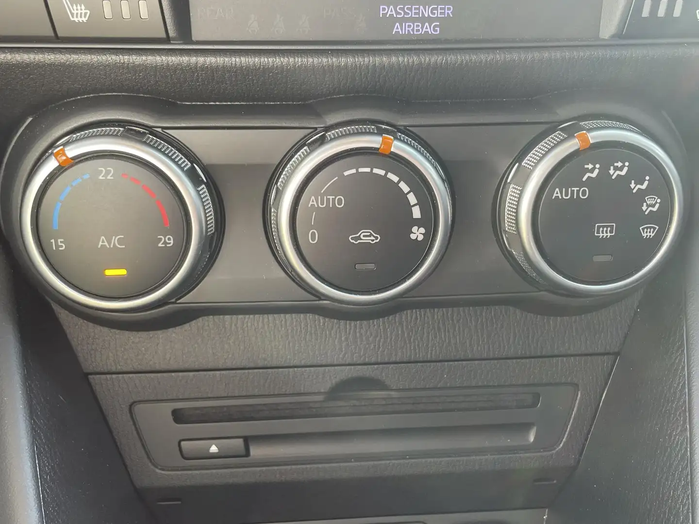 Mazda CX-3 2.0 SkyActiv-G 121 Luxury | Stoelverwarming | All- Blauw - 2