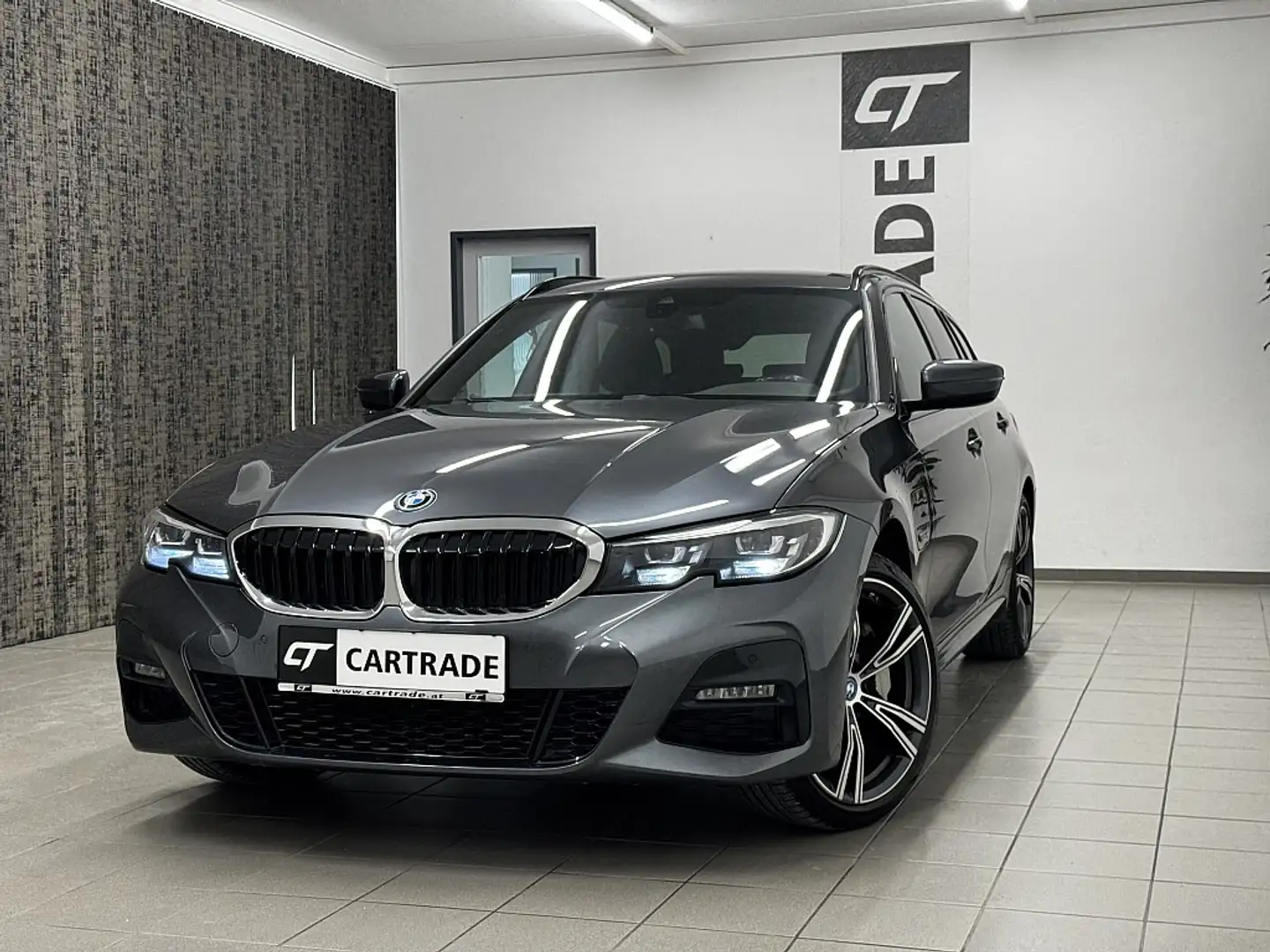 BMW 330 e PHEV xDrive Touring Aut. M-SPORT / LED/ VIRTU... Grau - 1