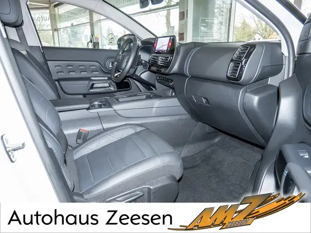 Citroen C5 Aircross view 2