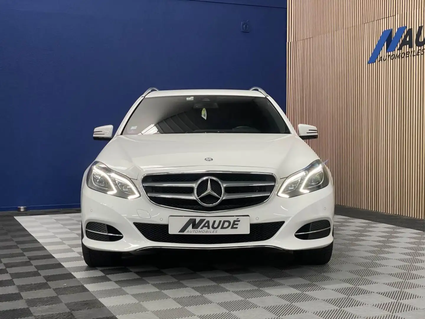 Mercedes-Benz E 400 400 BREAK V6 3.5 333 CH 7G-Tronic AVANTGARDE Weiß - 2