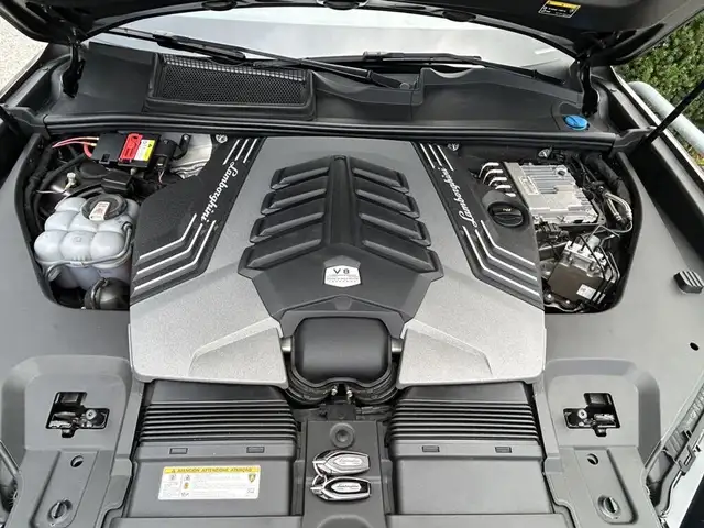 Lamborghini Urus AWD Aut*KERAMIK*B&O*MASSAGE*PANO*HUD*GARANTIE Ansicht 35