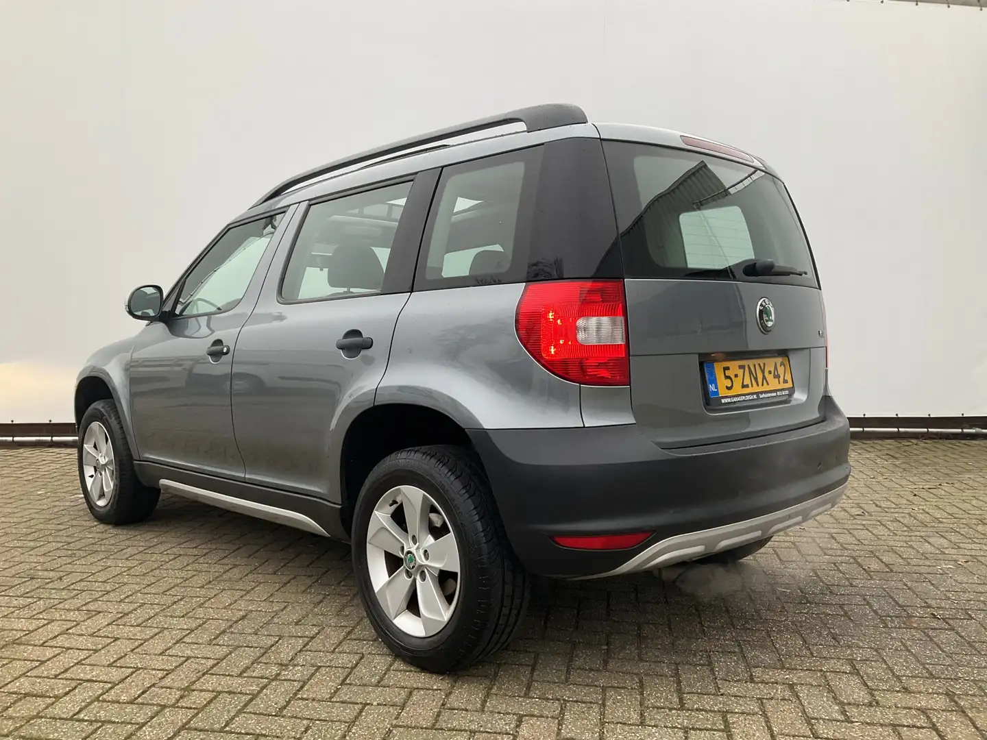Skoda Yeti 1.2 TSI Panoramadak Airco Hoge zit Active Szürke - 2