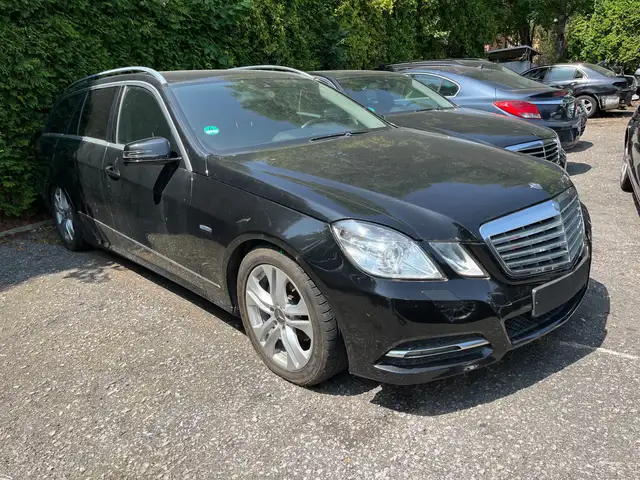 Mercedes-Benz E 200 E 200 CDI BlueEfficiency (212.205)