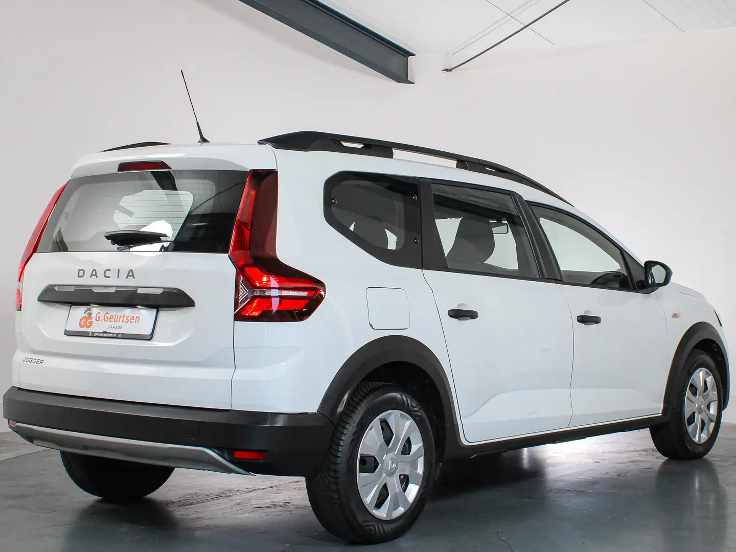 Dacia Jogger 1.0 TCe Essential 7-Persoons, Airco, Bluetooth Wit - 2