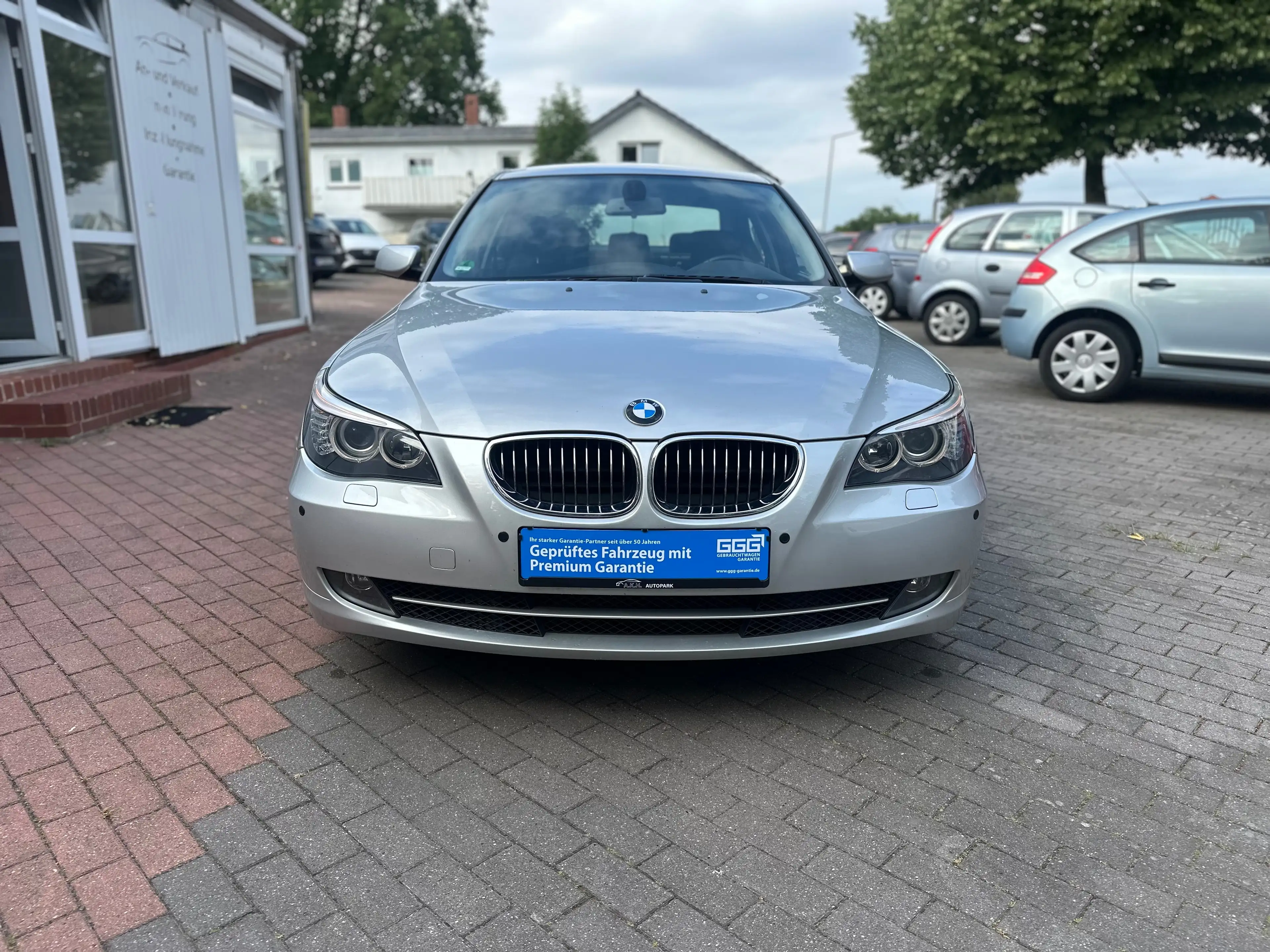 BMW 525 525i PDC*Klimaauto*Sitzheizung*TÜV&Service Neu — photo 2