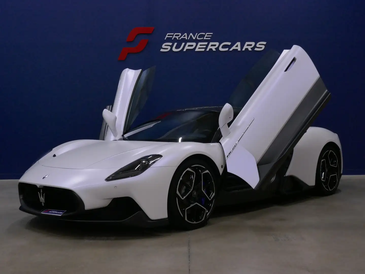 Maserati MC20 Blanco - 1