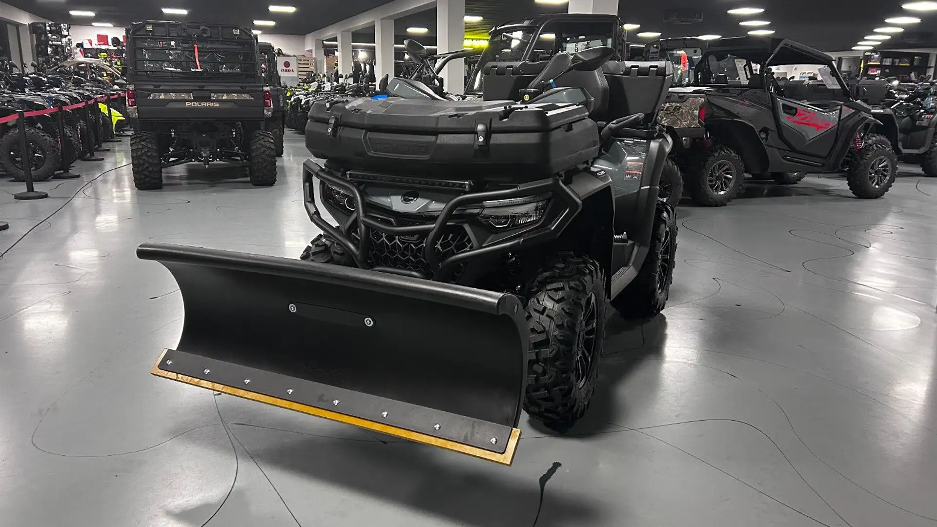Sonstige Marken CFORCE 1000 V2 EFI 4x4 XL Winterdienst!! Grau - 1