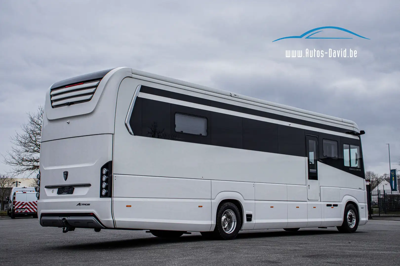 Morelo Grand Empire 118 GSO Liner Camper 4 Slaappl. Bianco - 2