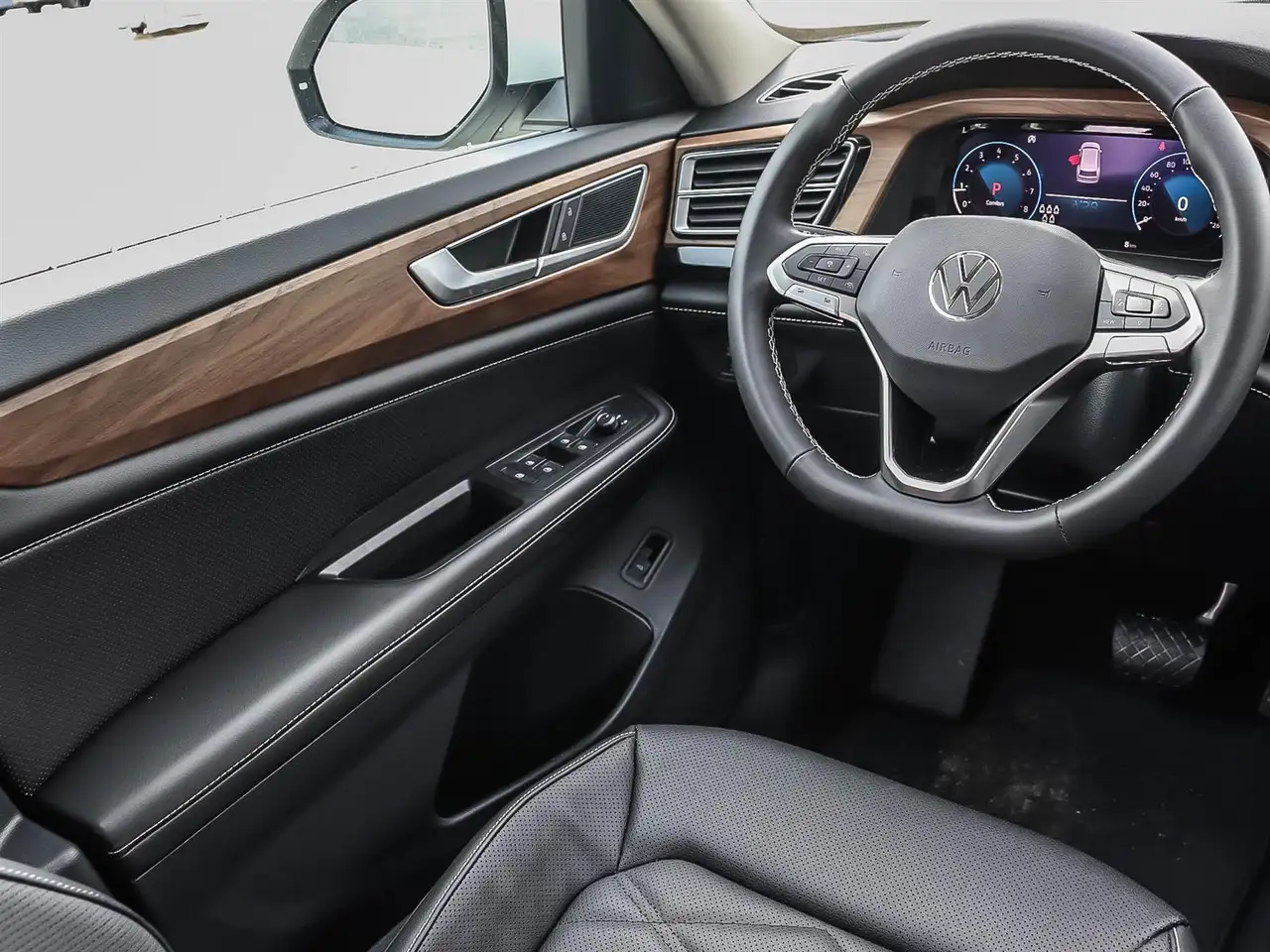 Volkswagen Atlas снимка Volkswagen Atlas