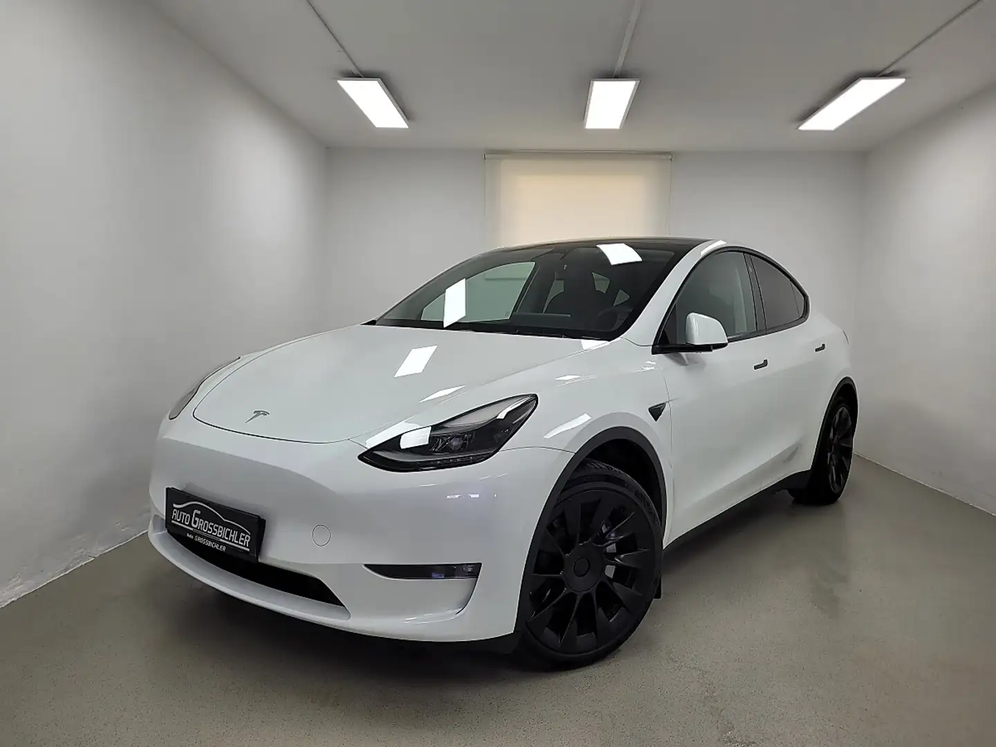Tesla Model Y Long Range AWD 79kWh,netto 32.375 Allrad,leasin... Weiß - 2