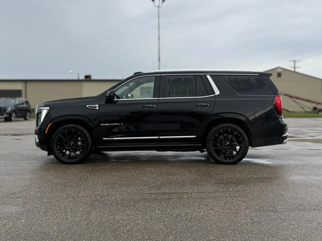 GMC Yukon снимка GMC Yukon