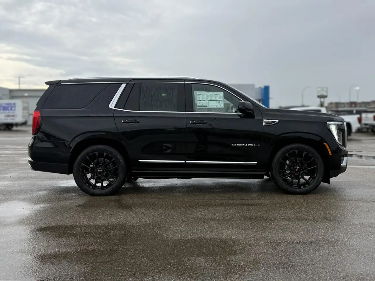 GMC Yukon снимка GMC Yukon
