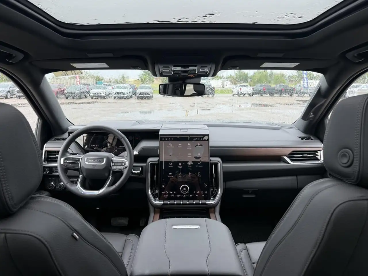 GMC Yukon снимка GMC Yukon