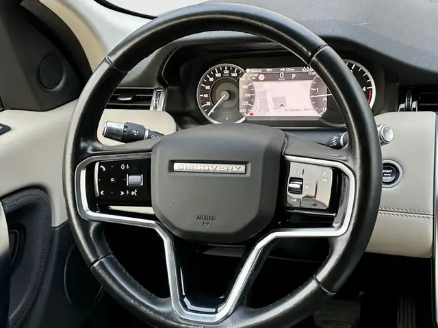 Land Rover Discovery Sport view 10