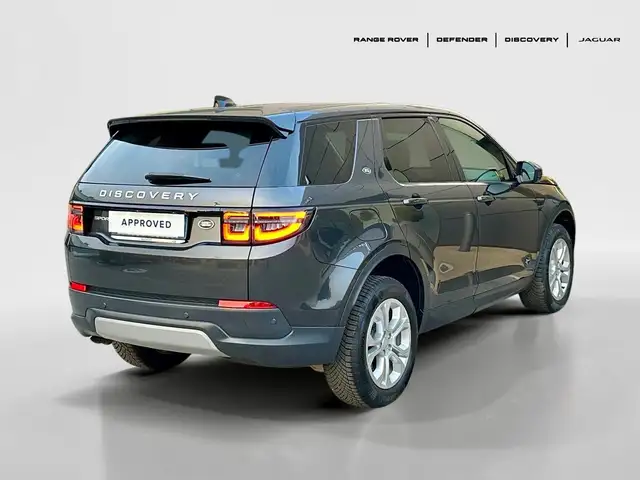 Land Rover Discovery Sport view 2