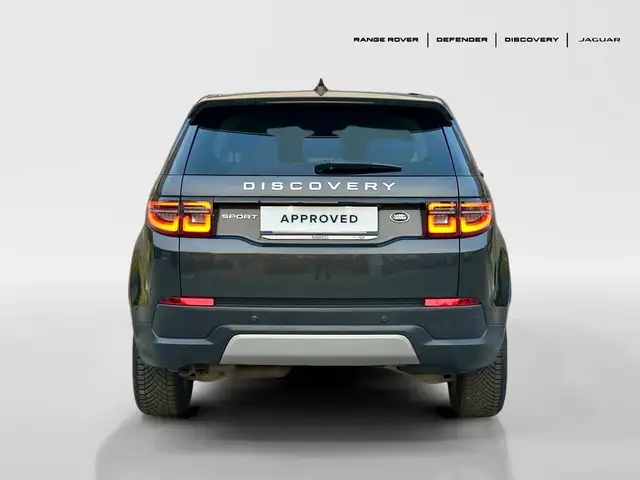 Land Rover Discovery Sport view 6