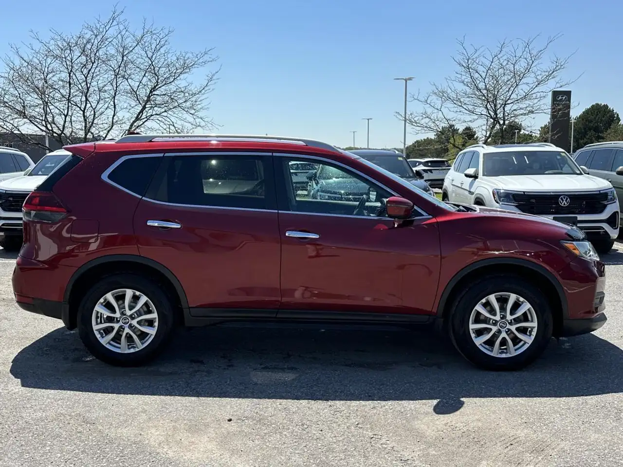 Nissan Rogue снимка Nissan Rogue