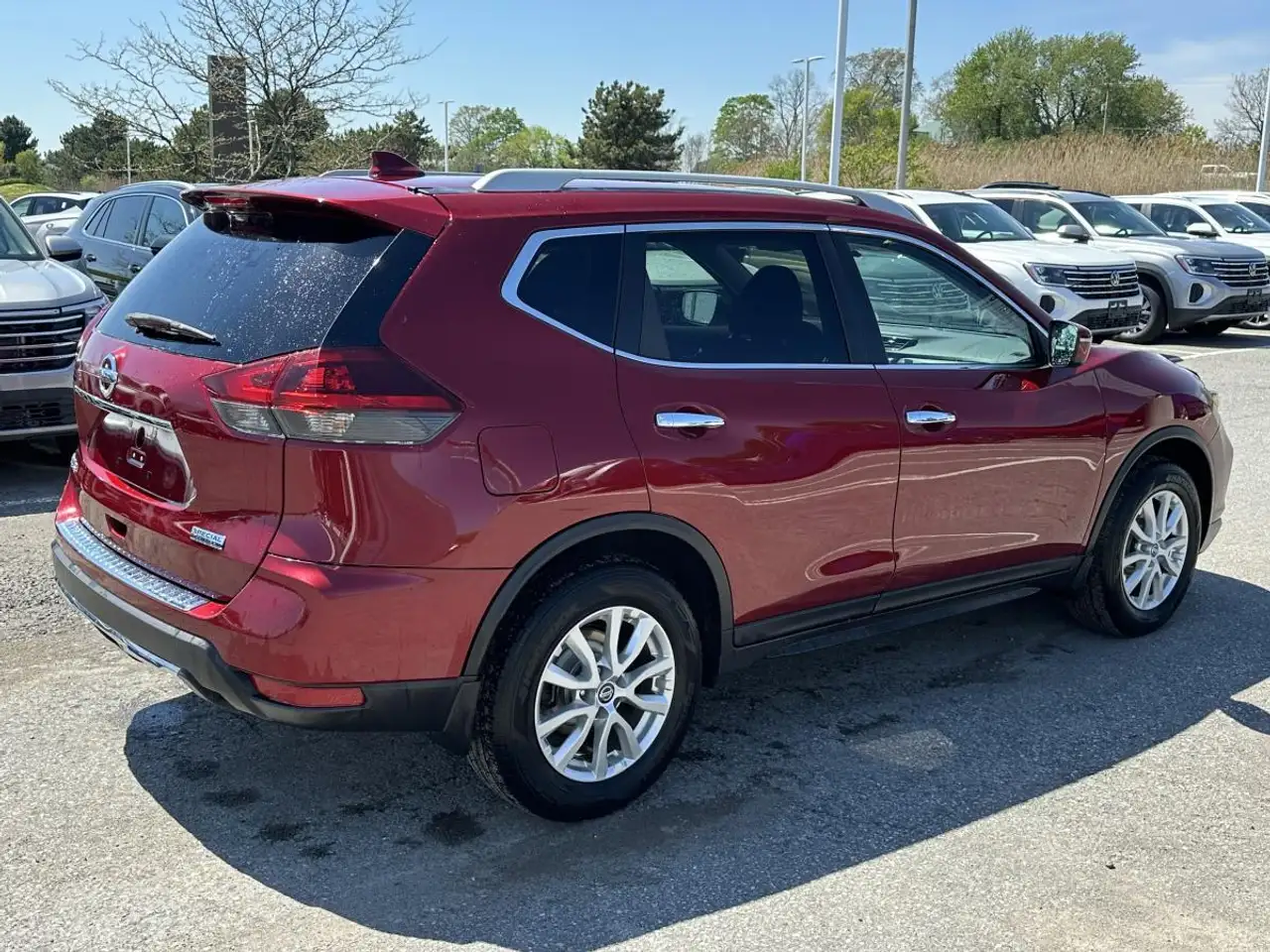 Nissan Rogue снимка Nissan Rogue
