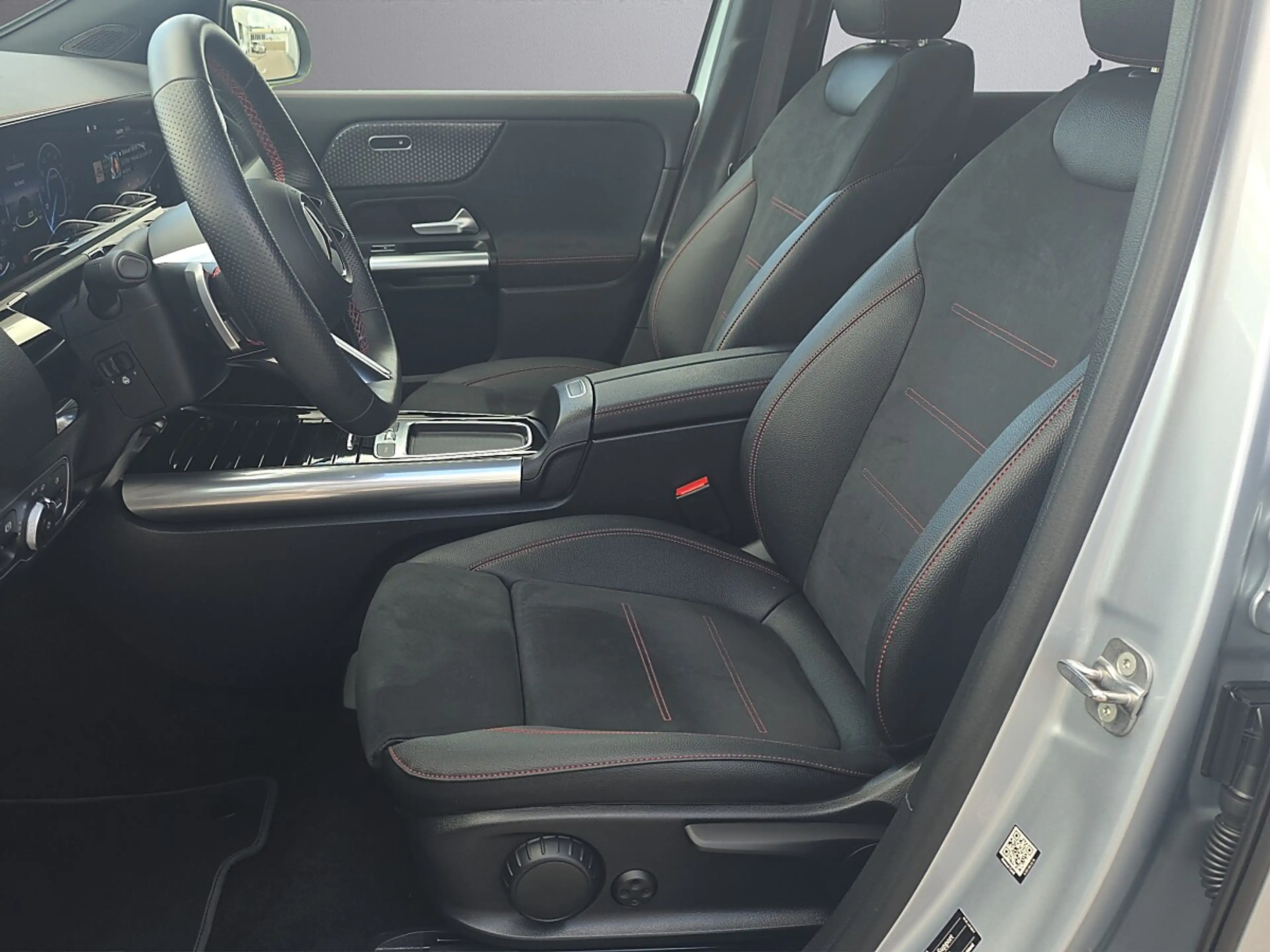 Mercedes-Benz EQA 250+ 70,5kWh AMG-Line *20 ZOLL/SPORTPAKET/NP -42%* — photo 12