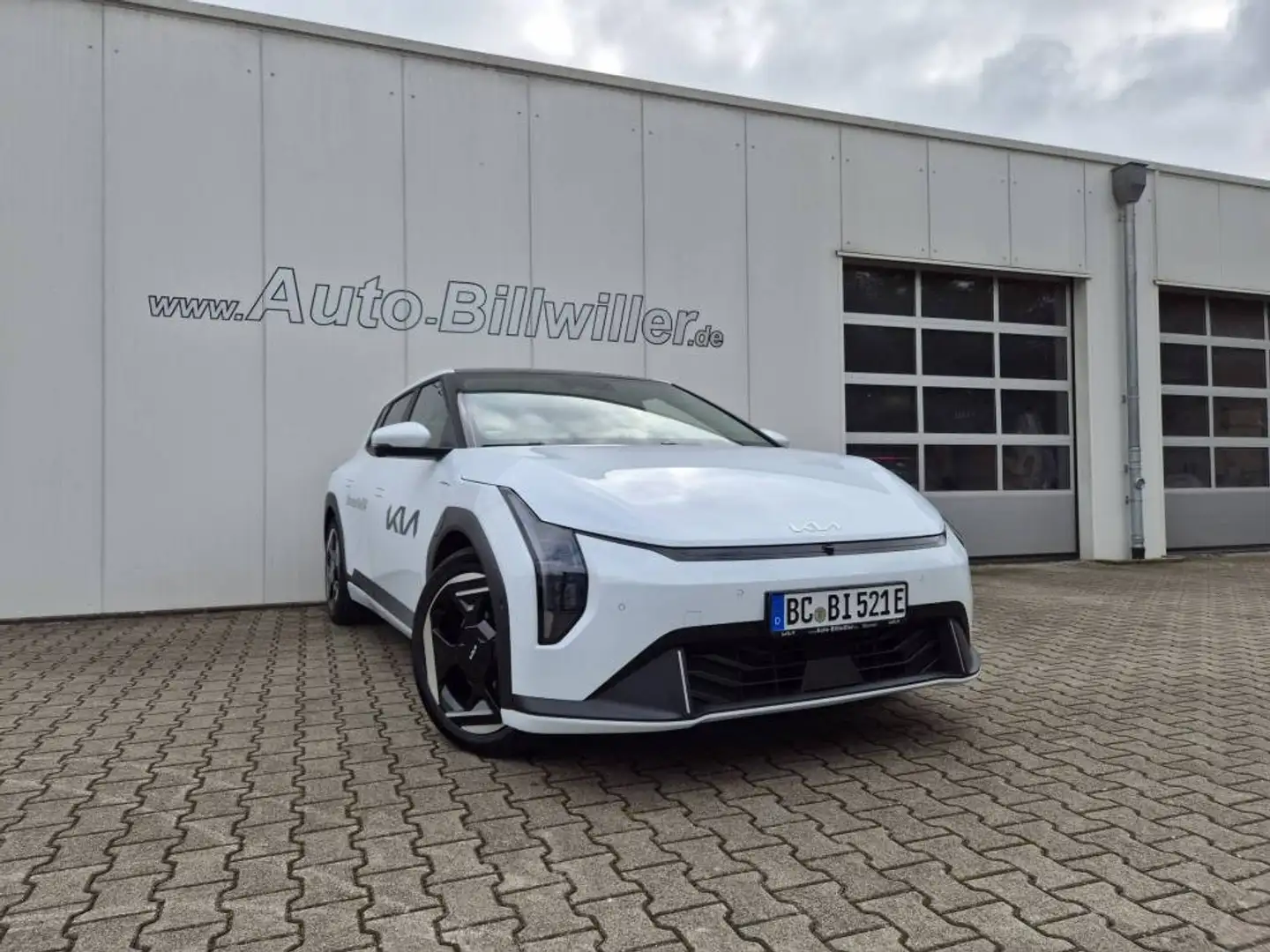 Kia EV4 81,4 kWh Earth Upgrade Technology Winter-Connect D Blanc - 2