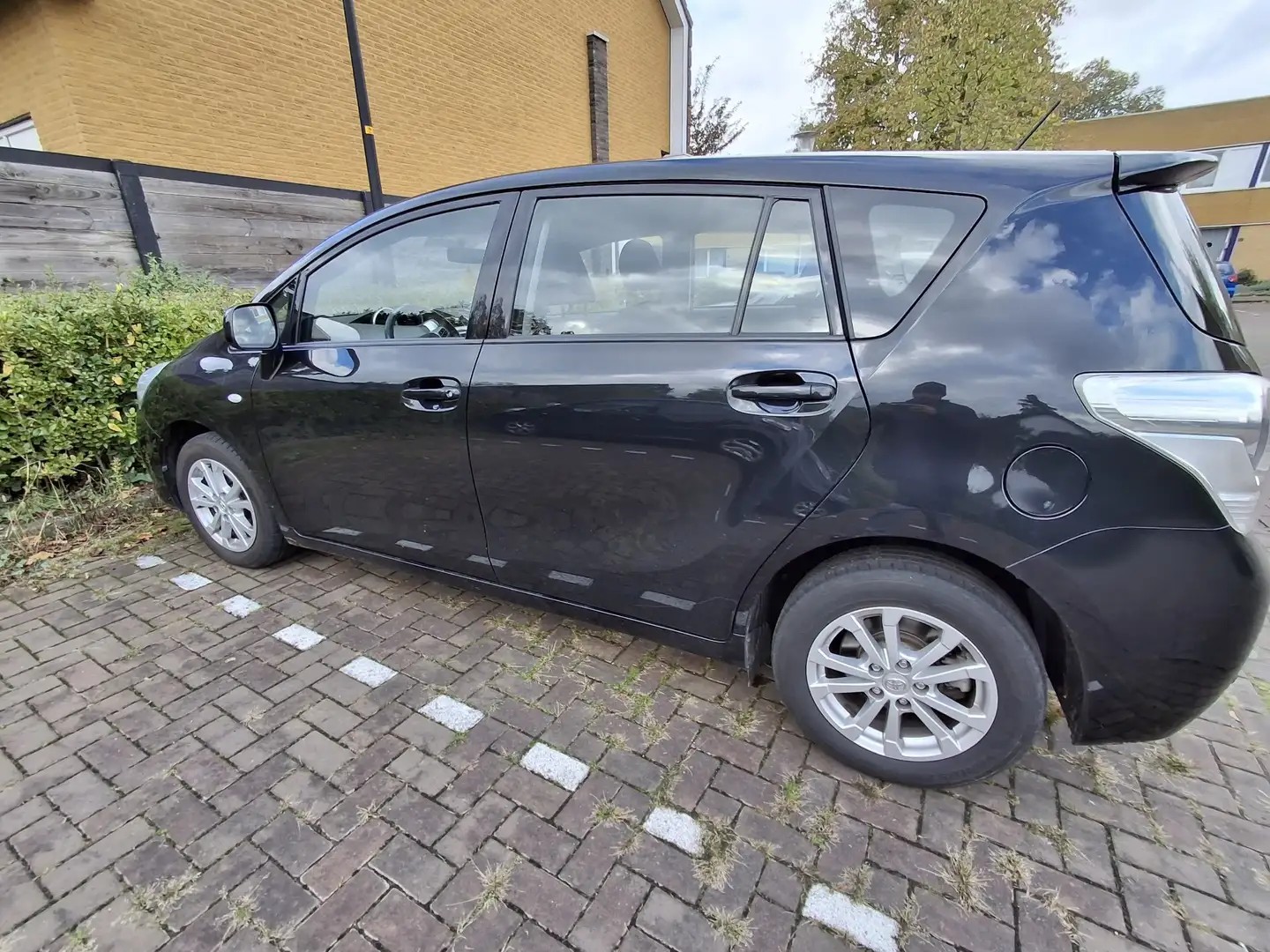 Toyota Verso 1.8 VVT-i Bns Tit7p. Zwart - 2