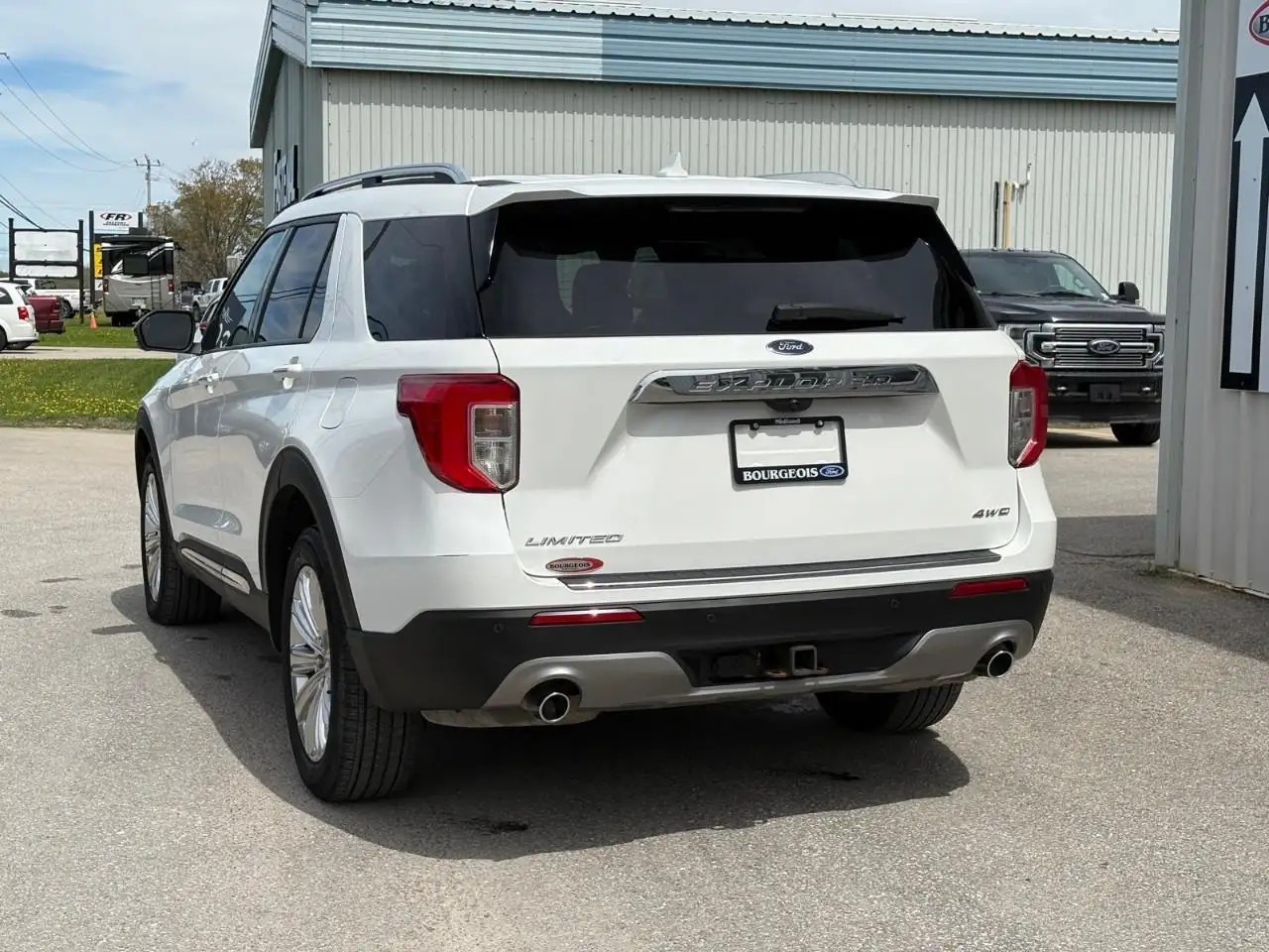 Ford Explorer снимка Ford Explorer