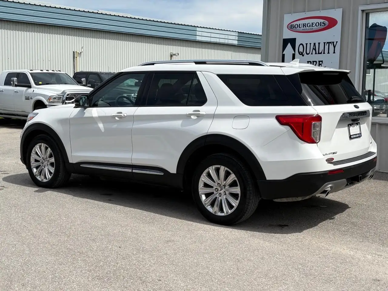 Ford Explorer снимка Ford Explorer