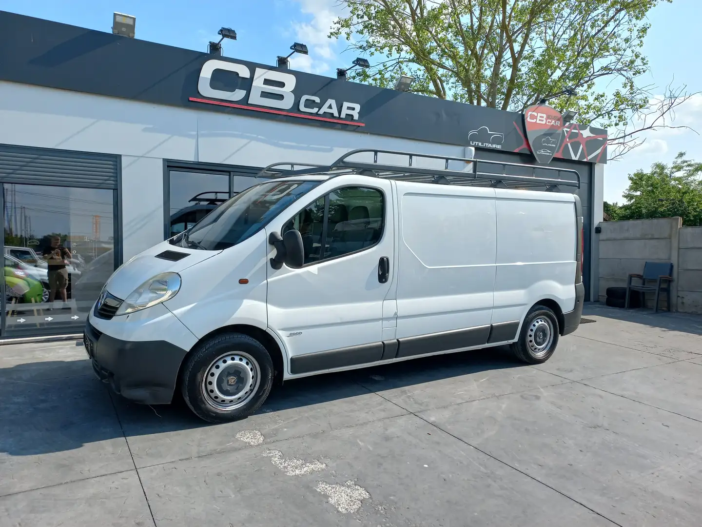 Opel Vivaro 2.0 CDTi L2H1 Weiß - 2