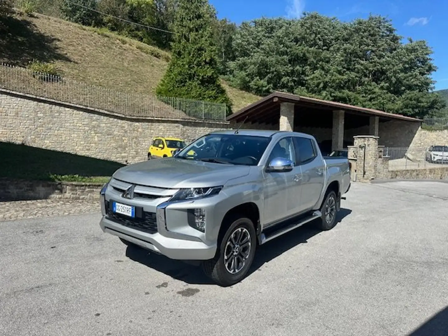Mitsubishi L200 L200 Cab VI 2019 d.cab 2.3d Intense 4wd 150cv Zilver - 2