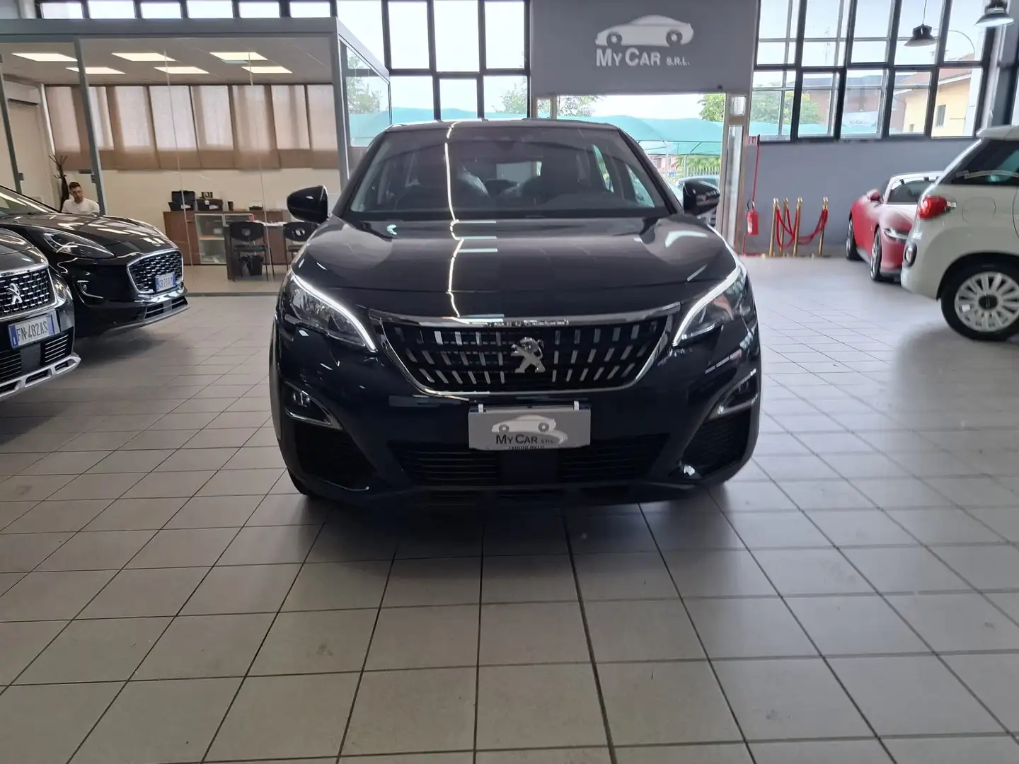 Peugeot 3008 Benzina Automatica - 2