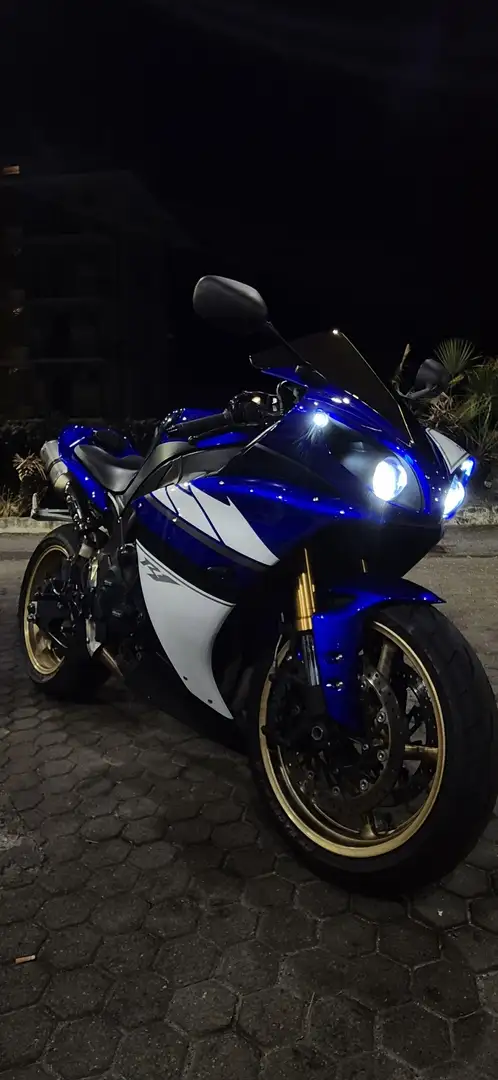Yamaha YZF-R1 Bleu - 1