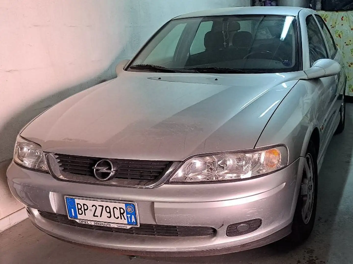 Opel Vectra Vectra 5p 1.6 16v Elegance (edition2000) Gris - 2