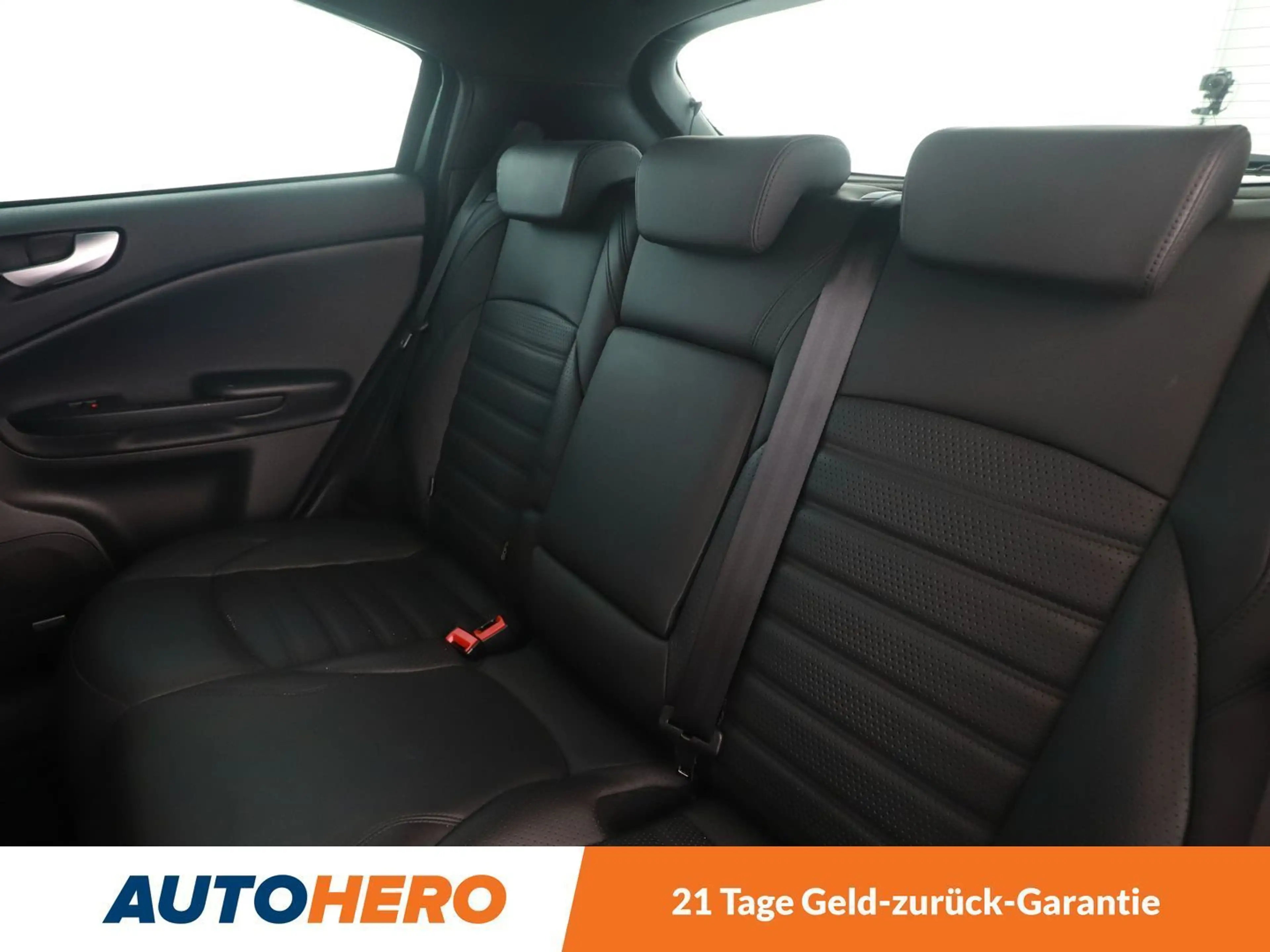 Alfa Romeo Giulietta 1.6 JTD Super Aut. *XENON*TEMPO*KLIMAAUT*SHZ* — photo 14