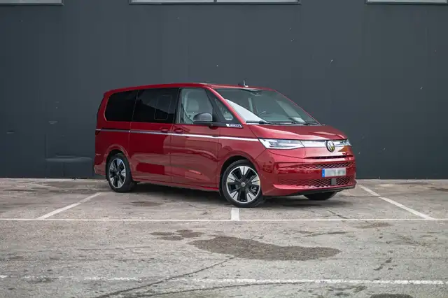 Volkswagen T7 Multivan 2.0TDI Batalla Larga Style DSG 110kW