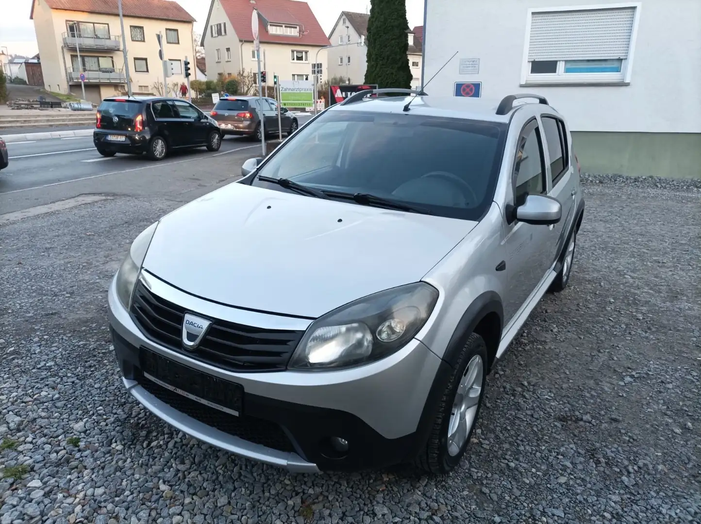 Dacia Sandero 1.6 Stepway**KLIMA**AHK**EURO 5**TÜV NEU Gris - 2