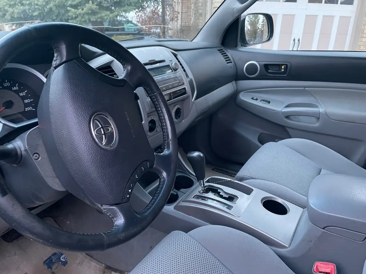 Toyota Tacoma снимка Toyota Tacoma