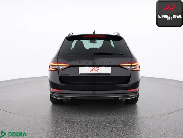 Skoda Superb view 4