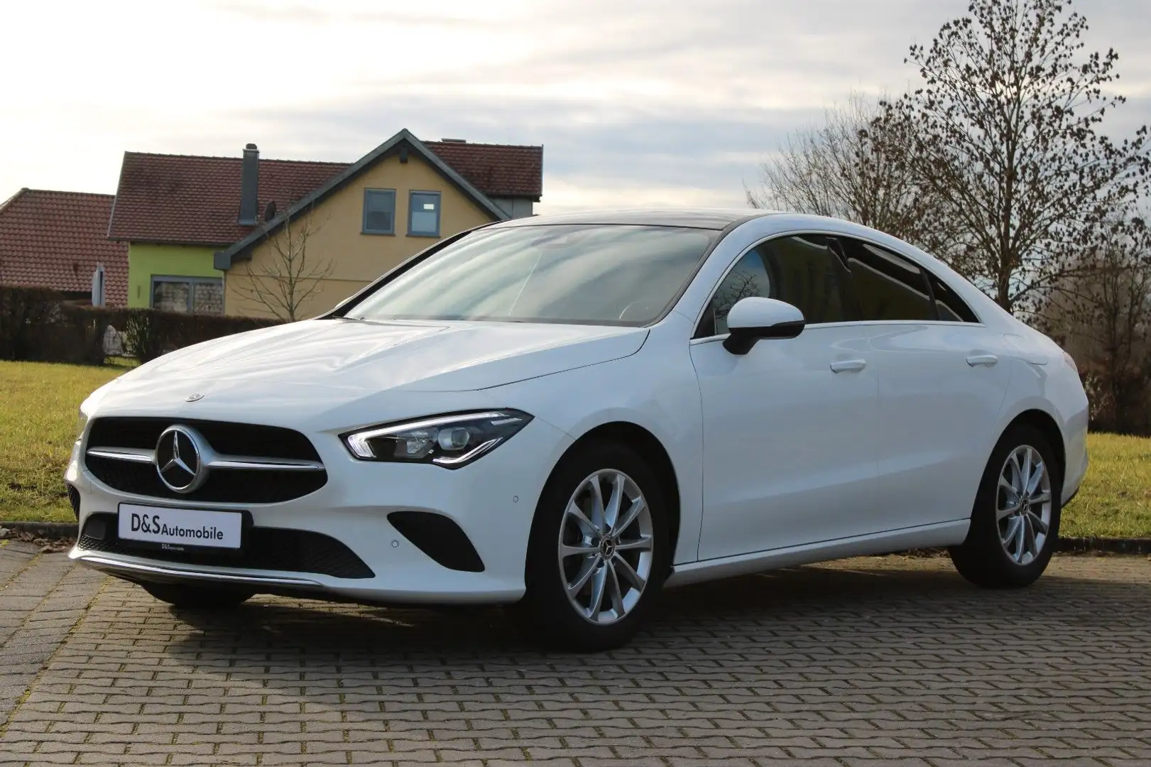Mercedes-Benz CLA 180 Progressive *Pano*RFK*AppleCarPlay*SHz* Blanc - 1