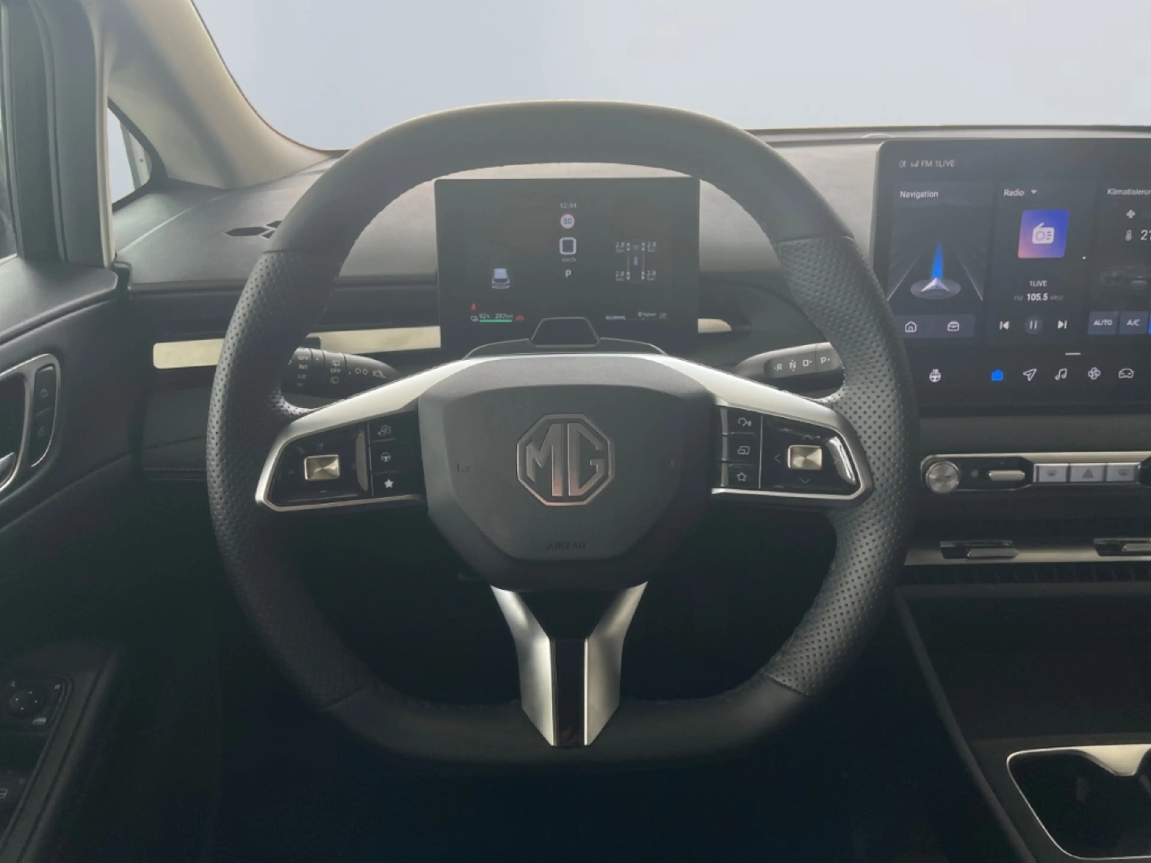 MG MG4 MG PREMIUM 54kWh*WäPu*360Grad*NAV*CarPlay*17Zoll* — photo 11
