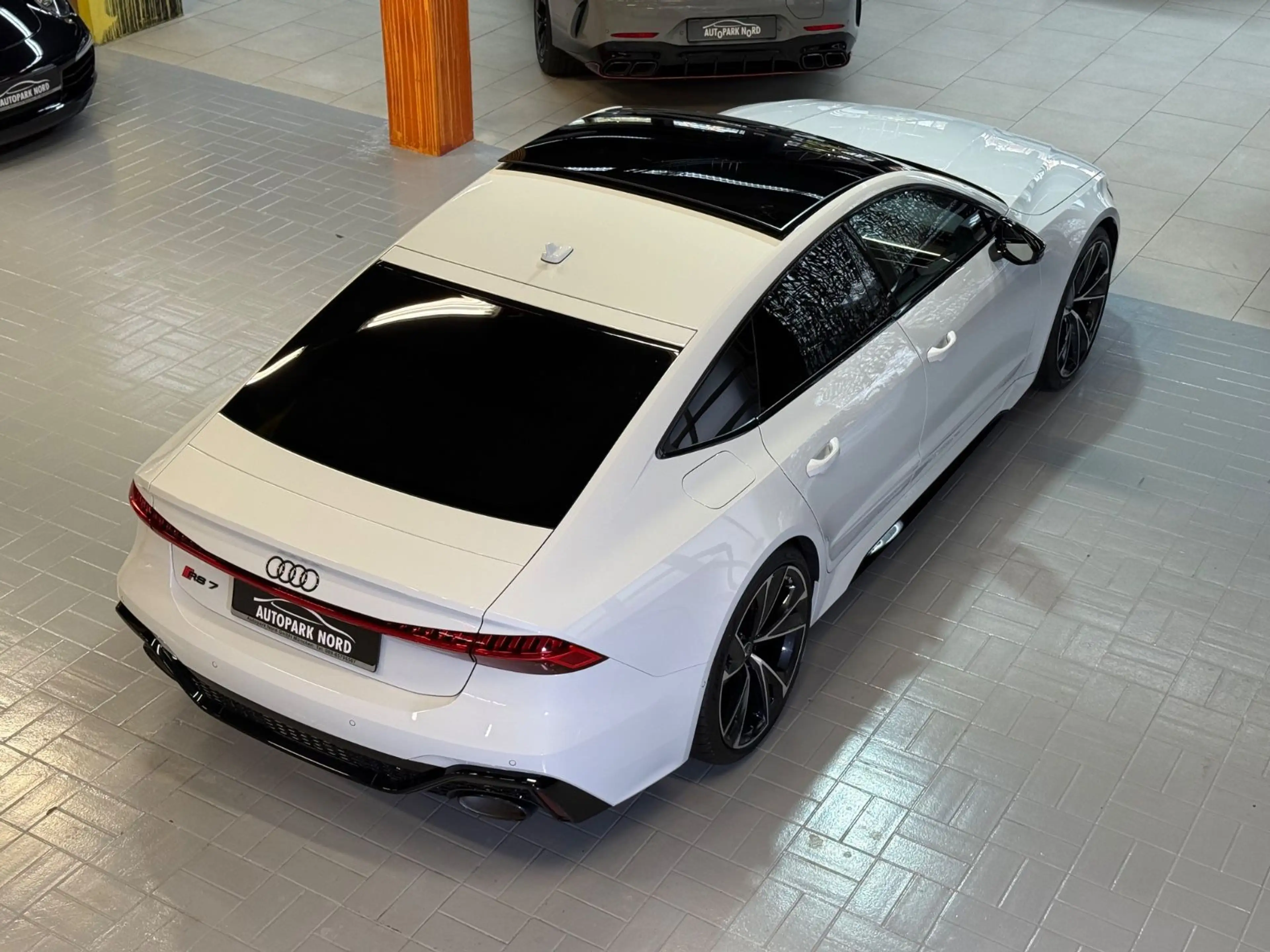 Audi RS7 Sportback 4.0 TFSI quattro~HEAD-UP~PANO~MATR — photo 10