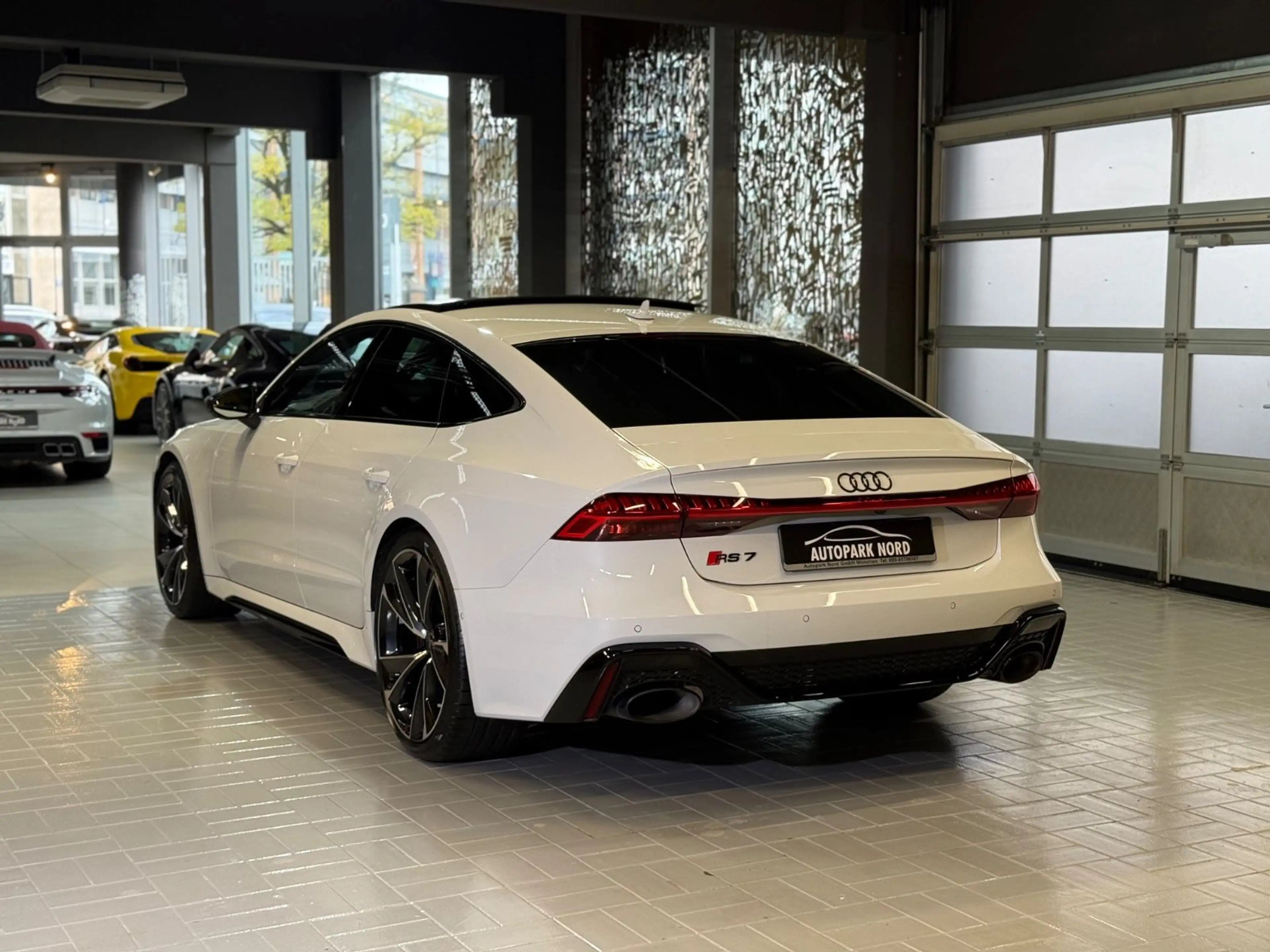 Audi RS7 Sportback 4.0 TFSI quattro~HEAD-UP~PANO~MATR — photo 5